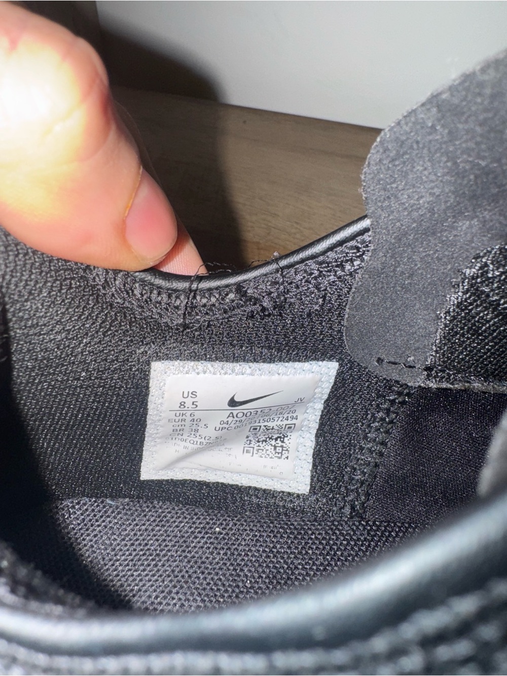 Nike Women's Black and White Sneakers - Picture 5 of 5